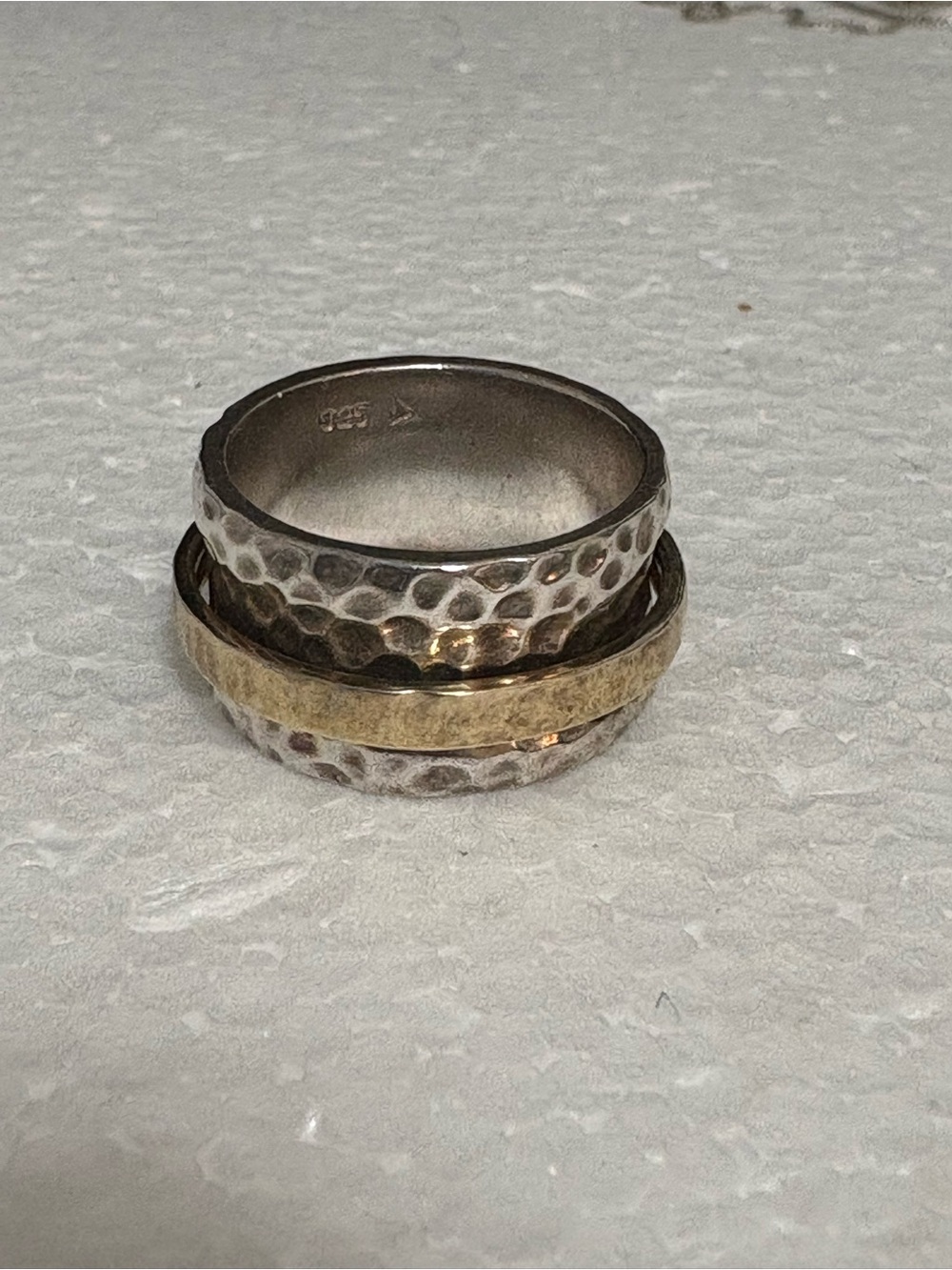 R1476 Silpada Spinner Ring 8.5 Hammered Sterling Silver 14K GP - Picture 5 of 7